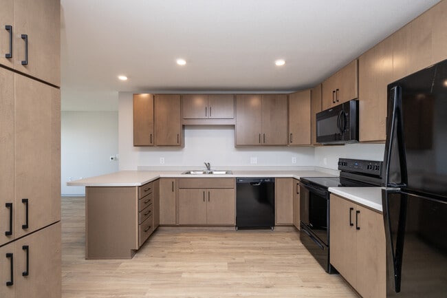 Lakefield Apartments