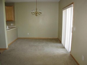 6844 Meadow Grass Ln S in Cottage Grove, MN - Building Photo - Building Photo