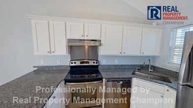 3006 Lauren Pl Dr in Wilmington, NC - Foto de edificio - Building Photo