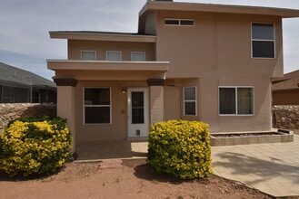 10893 Alfredo Vasquez Pl in El Paso, TX - Foto de edificio - Building Photo