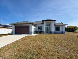 1227 SE 3rd Ave in Cape Coral, FL - Building Photo