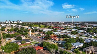 17 E St in Mission, TX - Foto de edificio - Building Photo