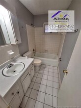 819 Ridge Rd in Fayetteville, NC - Foto de edificio - Building Photo