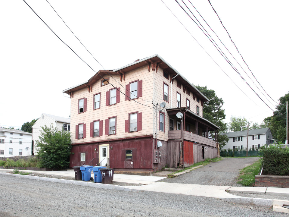 133 Beaver St in New Britain, CT - Building Photo