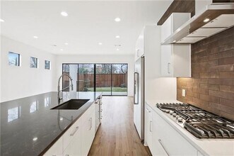 2329 Vagas St in Dallas, TX - Building Photo - Building Photo