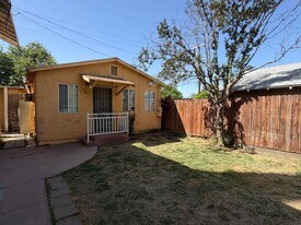 415 Arvin St in Bakersfield, CA - Building Photo
