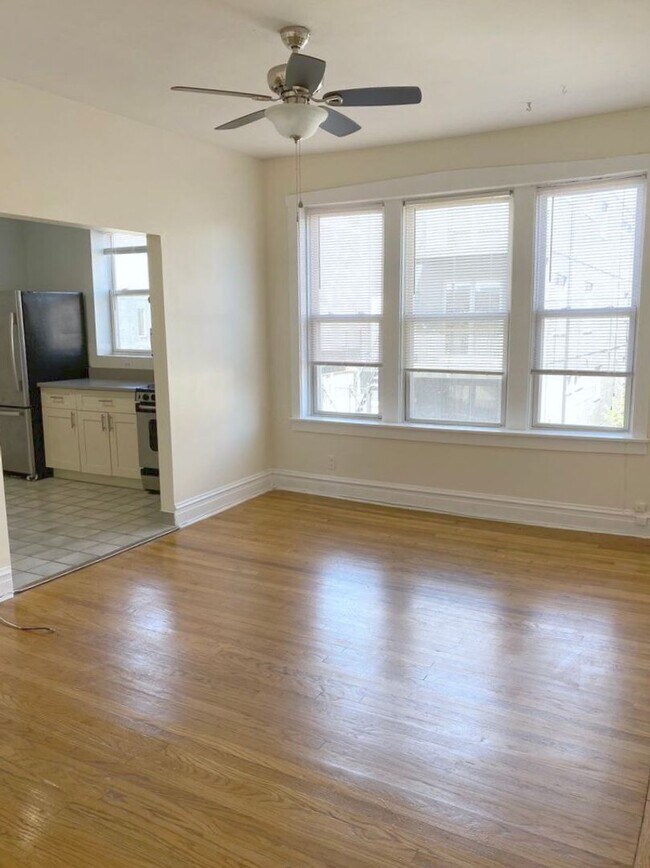 802 N Bishop St in Chicago, IL - Foto de edificio - Building Photo