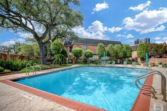 1601 S Shepherd Dr in Houston, TX - Building Photo - Building Photo