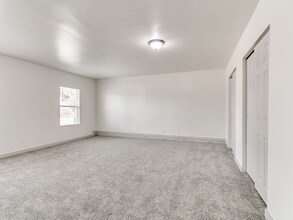 1112 N Norman Ave in Moore, OK - Building Photo - Building Photo