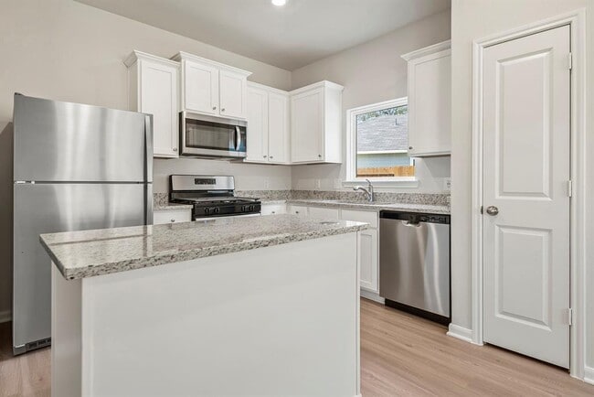 10391 Red Cardinal Dr in Cleveland, TX - Building Photo - Building Photo
