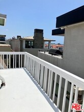 117 20th Pl in Manhattan Beach, CA - Building Photo - Building Photo