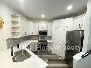 614 Seascape Wy in Tampa, FL - Building Photo - Building Photo