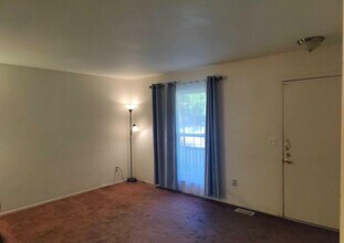 5804 Sunset Trail in Ypsilanti, MI - Building Photo - Building Photo