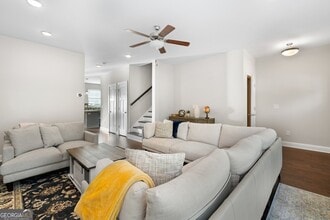 3775 Jack Vernon Cir in Powder Springs, GA - Foto de edificio - Building Photo