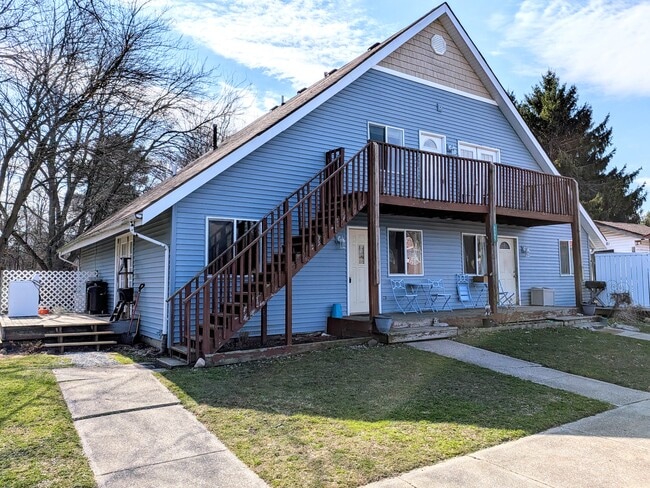 6085 Briarcliff Path, Unit Apt. C, Unit Apt. C