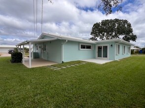11198 58th Ave in Seminole, FL - Building Photo - Building Photo