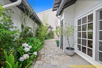 456 Vista Trucha in Newport Beach, CA - Building Photo - Building Photo