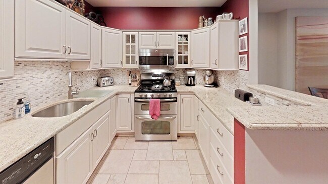 604 Massachusetts Ave, Unit G in Boston, MA - Building Photo - Building Photo