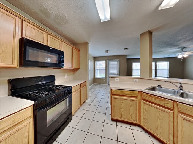 8030 Echinacea Dr in Baytown, TX - Building Photo - Building Photo