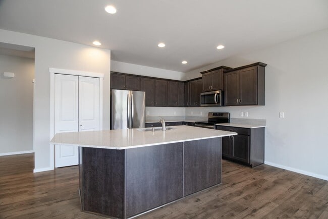 2925 Cassius St NE in Lacey, WA - Building Photo - Building Photo