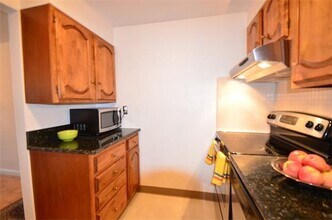200 Park Terrace Dr in Stoneham, MA - Building Photo - Building Photo