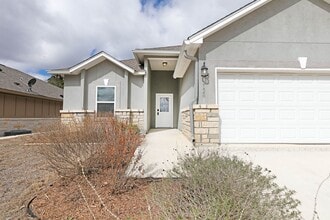 1128 Norfolk Ln in Kerrville, TX - Building Photo - Building Photo