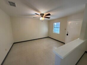 3801 Salinas Ave in Laredo, TX - Building Photo - Building Photo