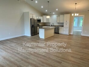 185 Lindburgh Dr in Waynesboro, VA - Building Photo - Building Photo