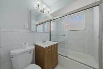 2705 N Sayre Ave in Chicago, IL - Building Photo - Building Photo