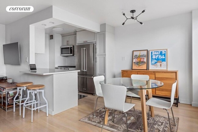 333 E 14th St in New York, NY - Building Photo - Building Photo