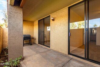 1125 E Broadway Rd in Tempe, AZ - Building Photo - Building Photo