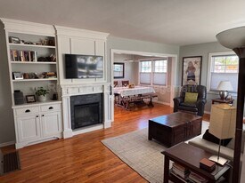 517 Valmore Ave in Ventura, CA - Building Photo