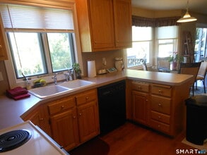 29 Skyview Terrace in Manchester, CT - Building Photo - Building Photo