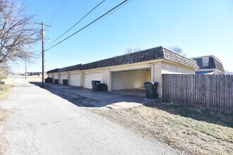 1023 E Thompson Ave in Sapulpa, OK - Building Photo - Building Photo