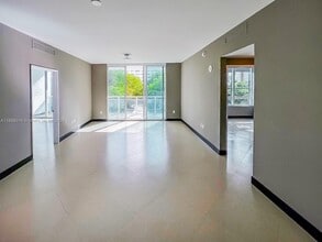 951 Brickell Ave in Miami, FL - Foto de edificio - Building Photo