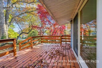 2525 N Ridgeview Rd in Arlington, VA - Building Photo - Building Photo