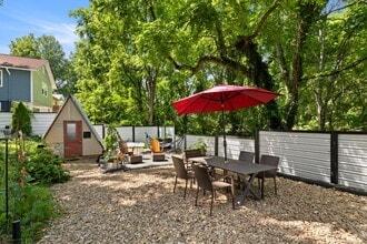 74 Boyd Ave in Asheville, NC - Building Photo - Building Photo