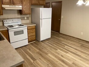 3825 N Pepper Ridge St in Wichita, KS - Building Photo - Building Photo