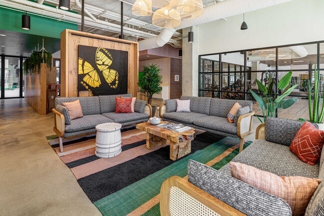 Horizon West in Columbus, OH - Building Photo - Building Photo