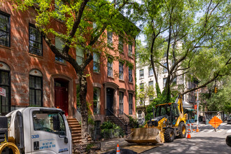 255 W 11th St in New York, NY - Building Photo - Building Photo