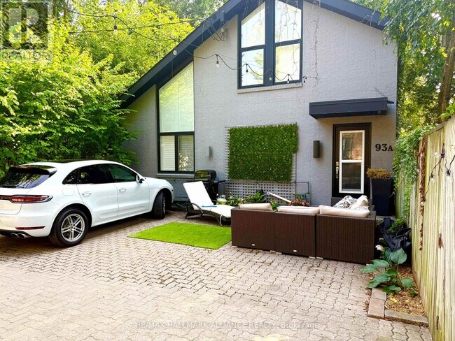 property at 93 A Balmoral Ave