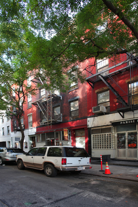 292 Elizabeth St in New York, NY - Foto de edificio