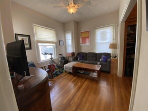 40 Atherton St, Unit 1 in Somerville, MA - Building Photo - Building Photo