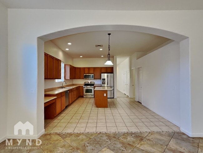 12548 E Red Iron Trail in Vail, AZ - Foto de edificio - Building Photo