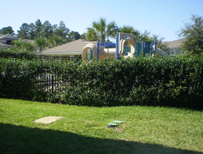 Heron's Landing in Jacksonville, FL - Building Photo - Building Photo