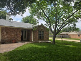 3002 Jenny Dr in Sugar Land, TX - Building Photo