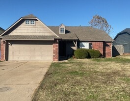 20401 E 43rd St S in Broken Arrow, OK - Building Photo