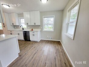 697 Main St in Circle Pines, MN - Building Photo - Building Photo