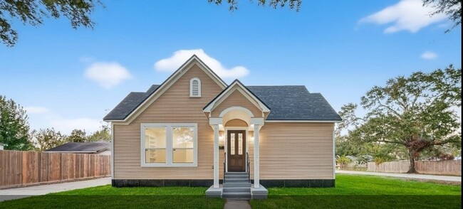 property at 2725 Avenue F