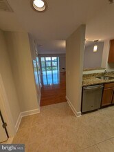 11800 Sunset Hills Rd in Reston, VA - Building Photo - Building Photo